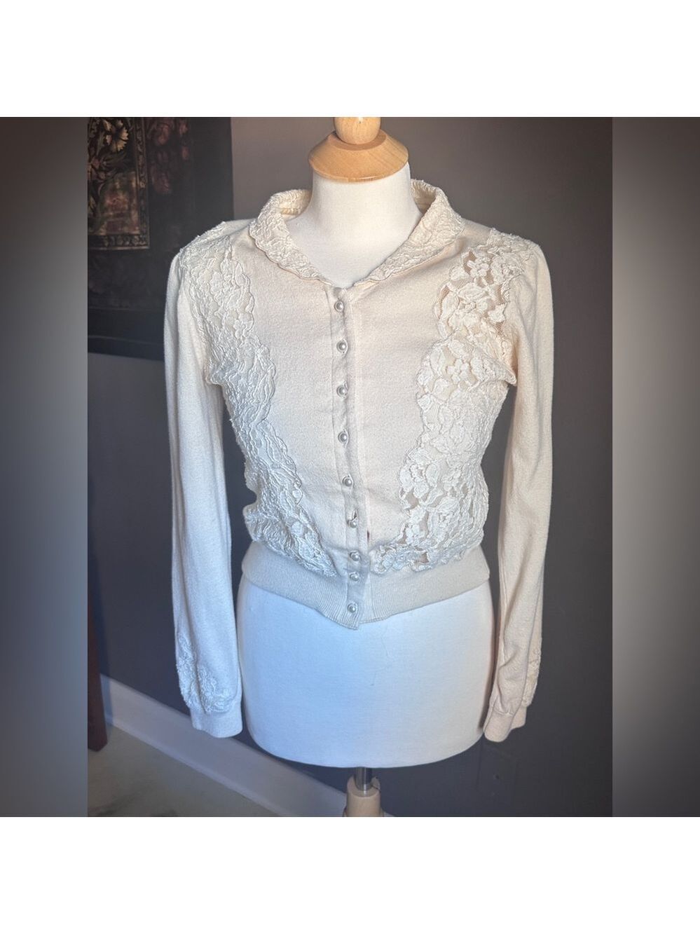 Intuitions Cream Cardigan – Size M